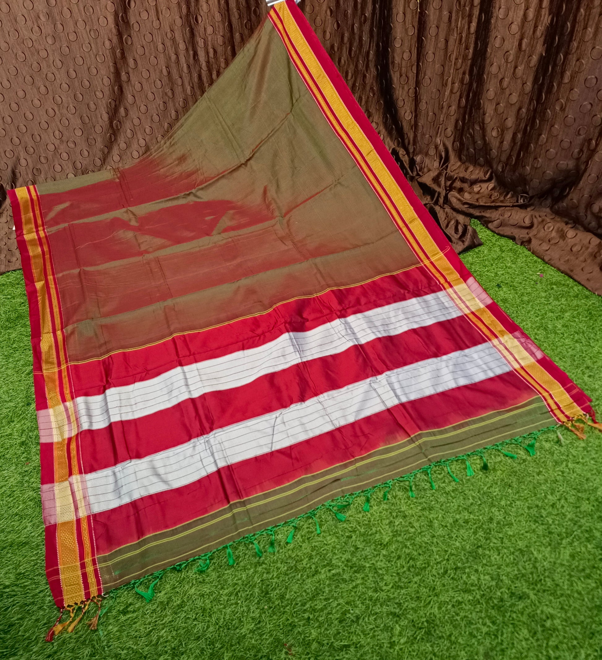 Irkal Cotton Saree for Women Phakkat Mint Green Border Close-up