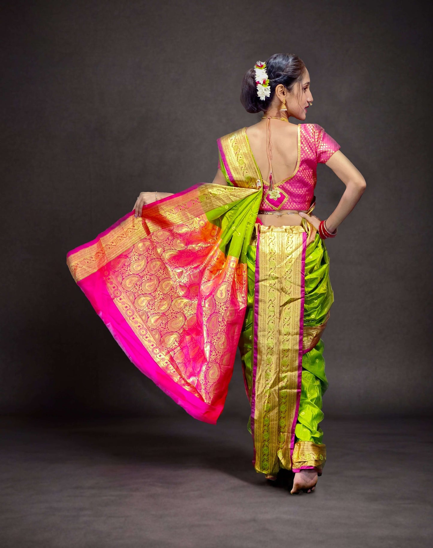 Ready-Made Nauvari Saree for Women Phakkat Mehandi Saree Pink Border