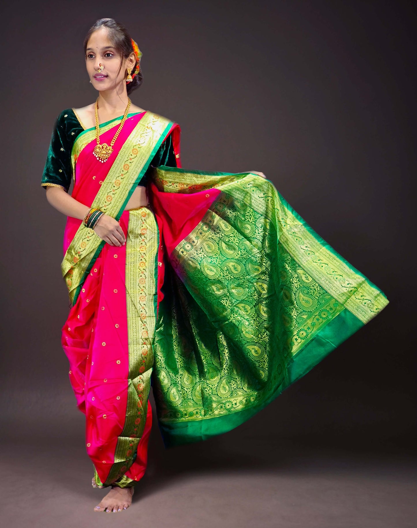 Ready-Made Nauvari Saree for Women Phakkat Bit Green Saree Front View